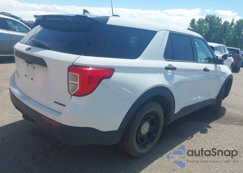 2021 Ford Explorer Police Interceptor z USA, uszkodzony, nr VIN 1FM5K8AC6MNA15775